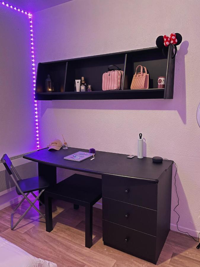 Cozy Studio In La Defense Hotel Курбьовоа Екстериор снимка