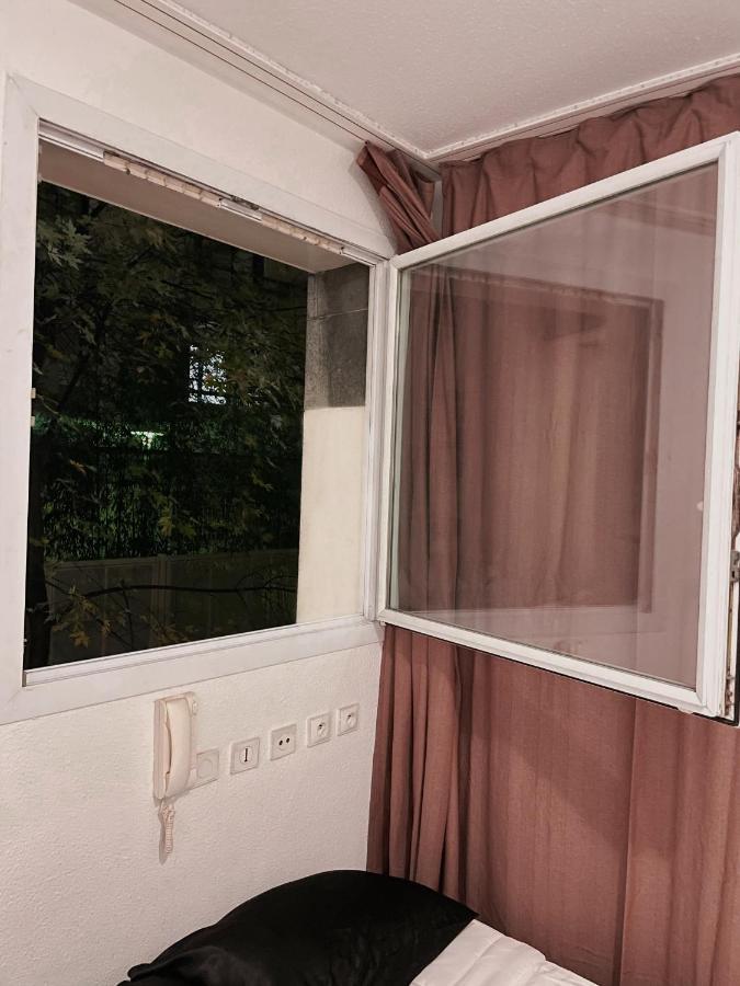 Cozy Studio In La Defense Hotel Курбьовоа Екстериор снимка